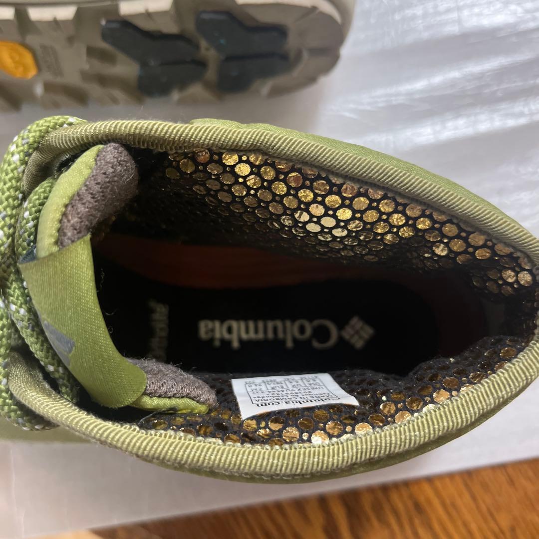 Columbia ハイカット冬用シューズ オリーブ