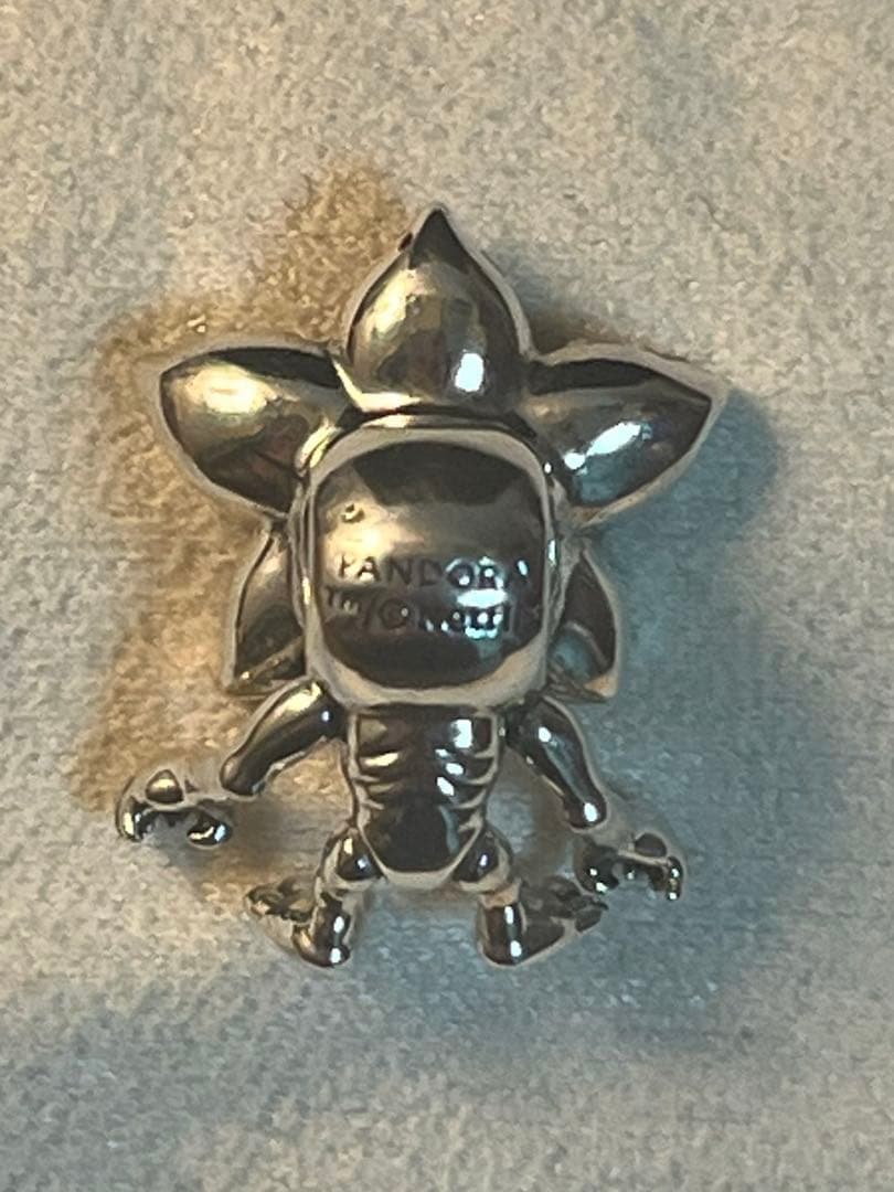 パンドラ　ストレンジャーシングスコラボ　デモゴルゴンチャーム