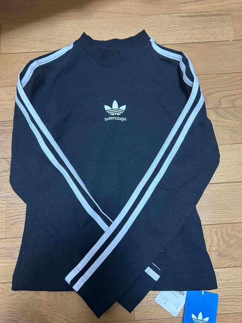 バレンシアガ ブラック 長袖 Tシャツ