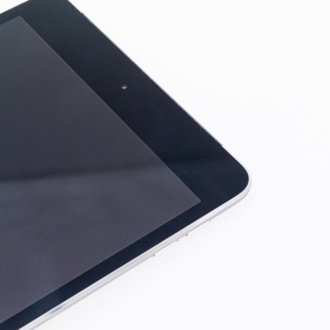 美品 iPad mini 4 SIMフリー 128GB バッテリー100%