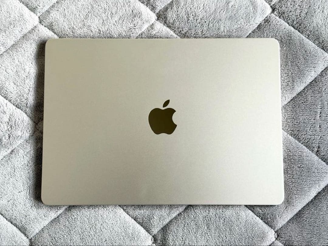 【極美品】MacBook Air M3 2024/13/256GB スターライト