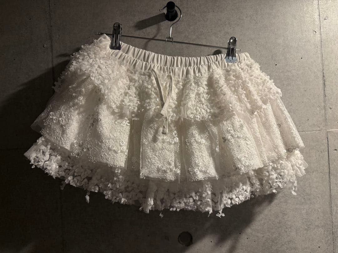 GLOWNY レース　フリル　スカート