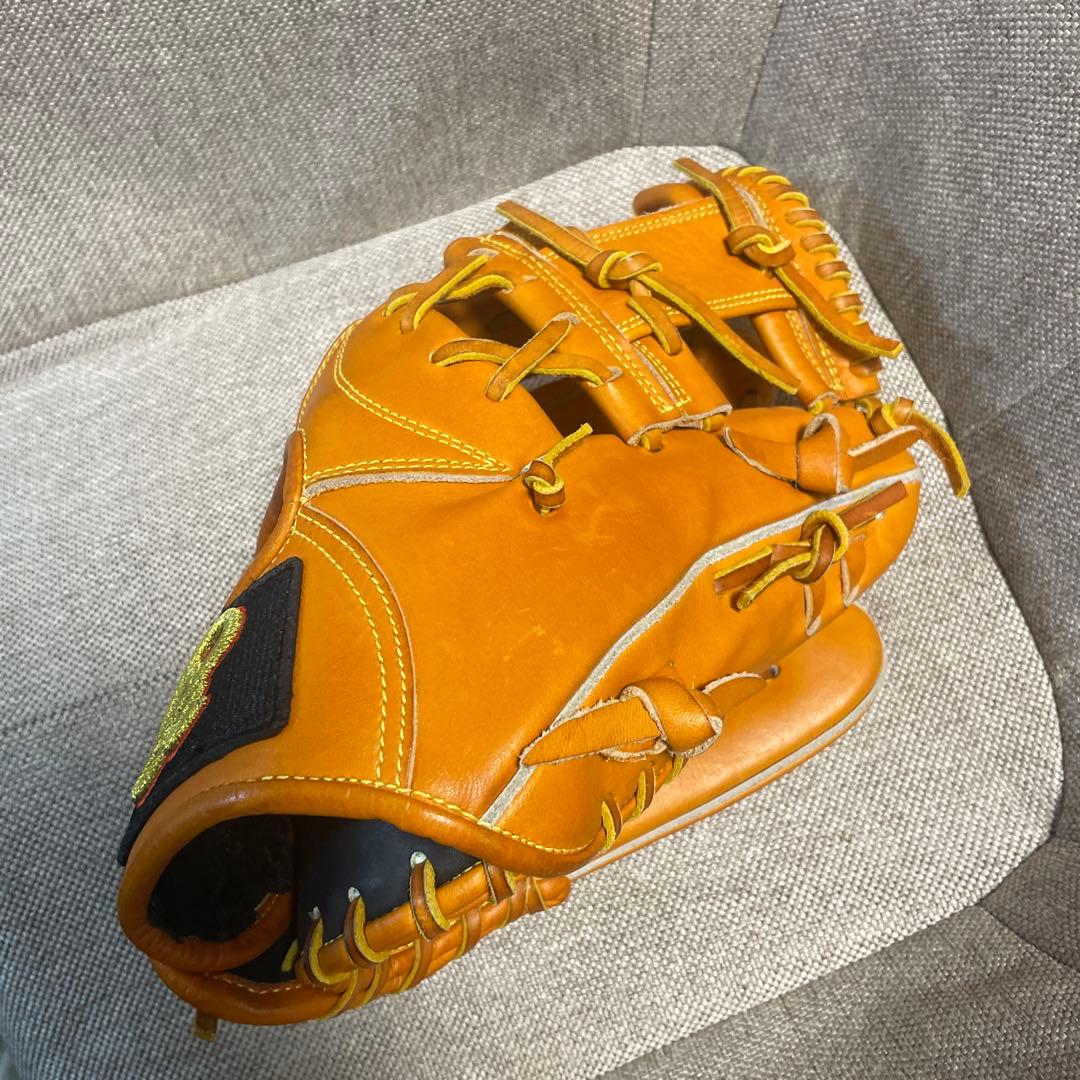 ドナイヤ　軟式野球　グローブ　内野手