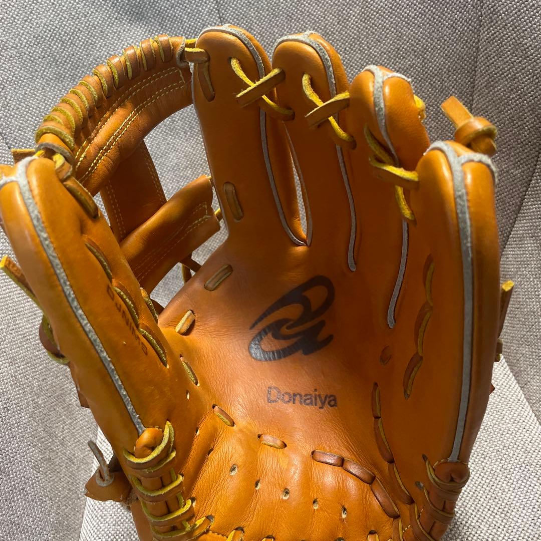 ドナイヤ　軟式野球　グローブ　内野手