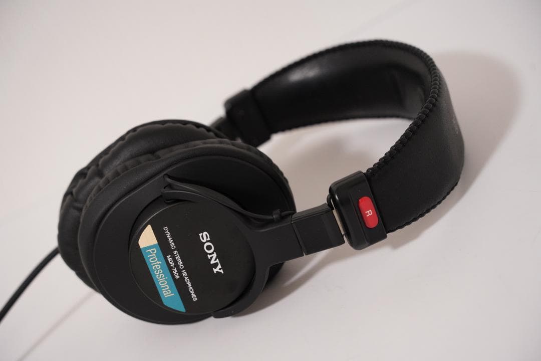 SONY ソニー MDR-7506 密閉型モニターヘッドホン（本体のみ）