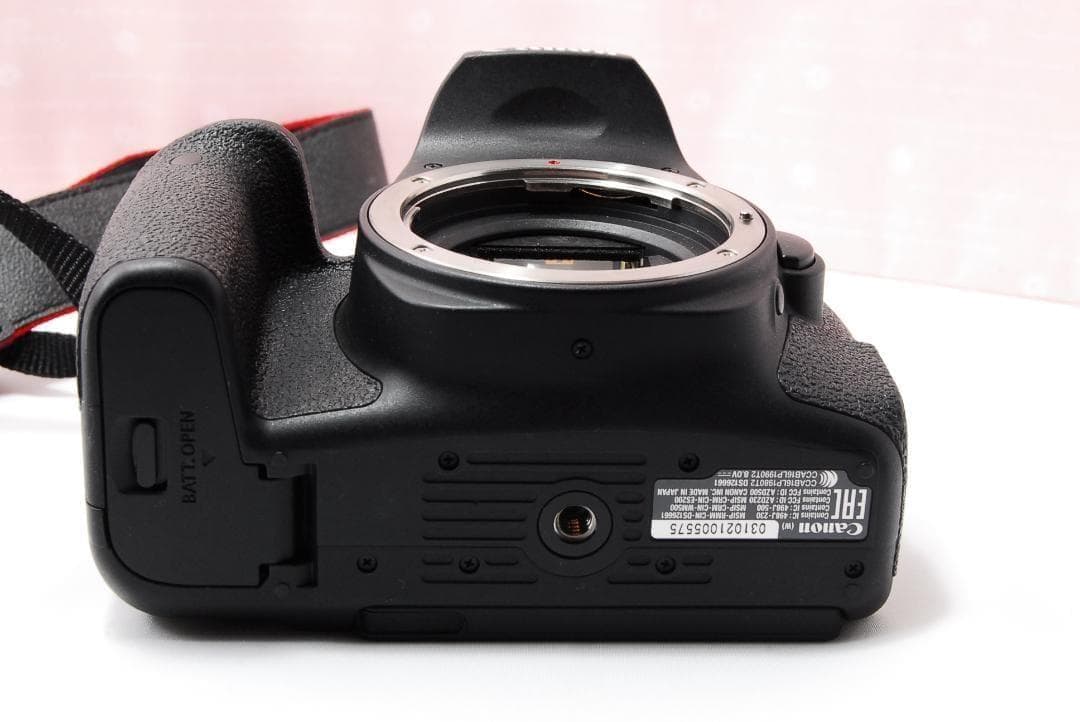 〓デジタル一眼レフカメラ〓キヤノン Canon EOS KISS X9i