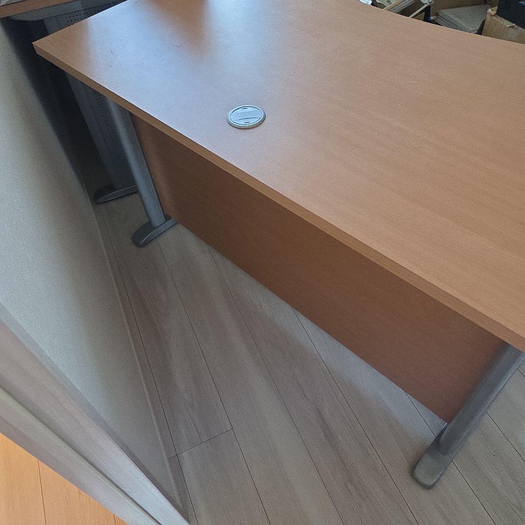 【最後の1台】木目調 曲線デザイン 事務机120cm