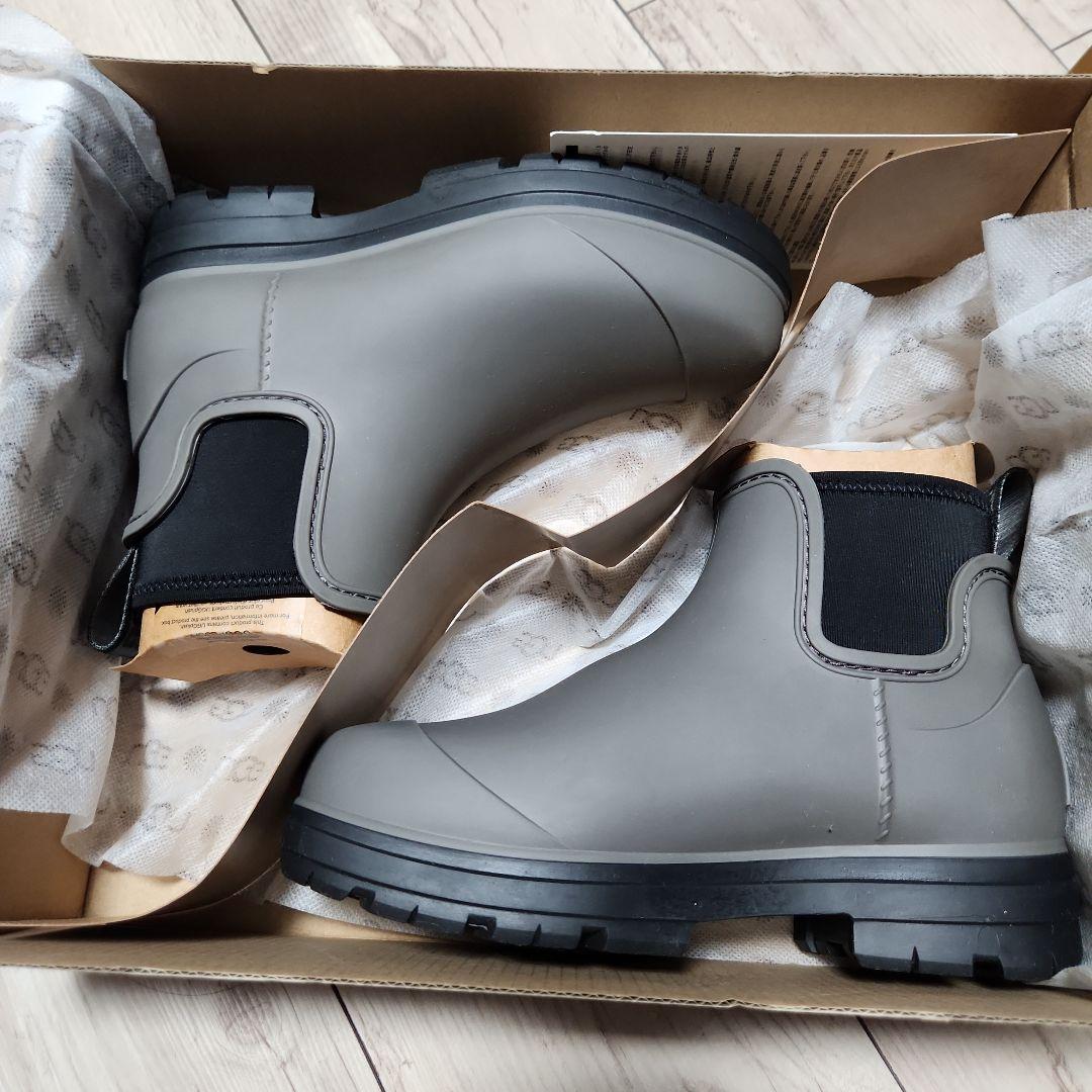 お値下げ！アグUGGレインブーツドロップレット新品、未使用