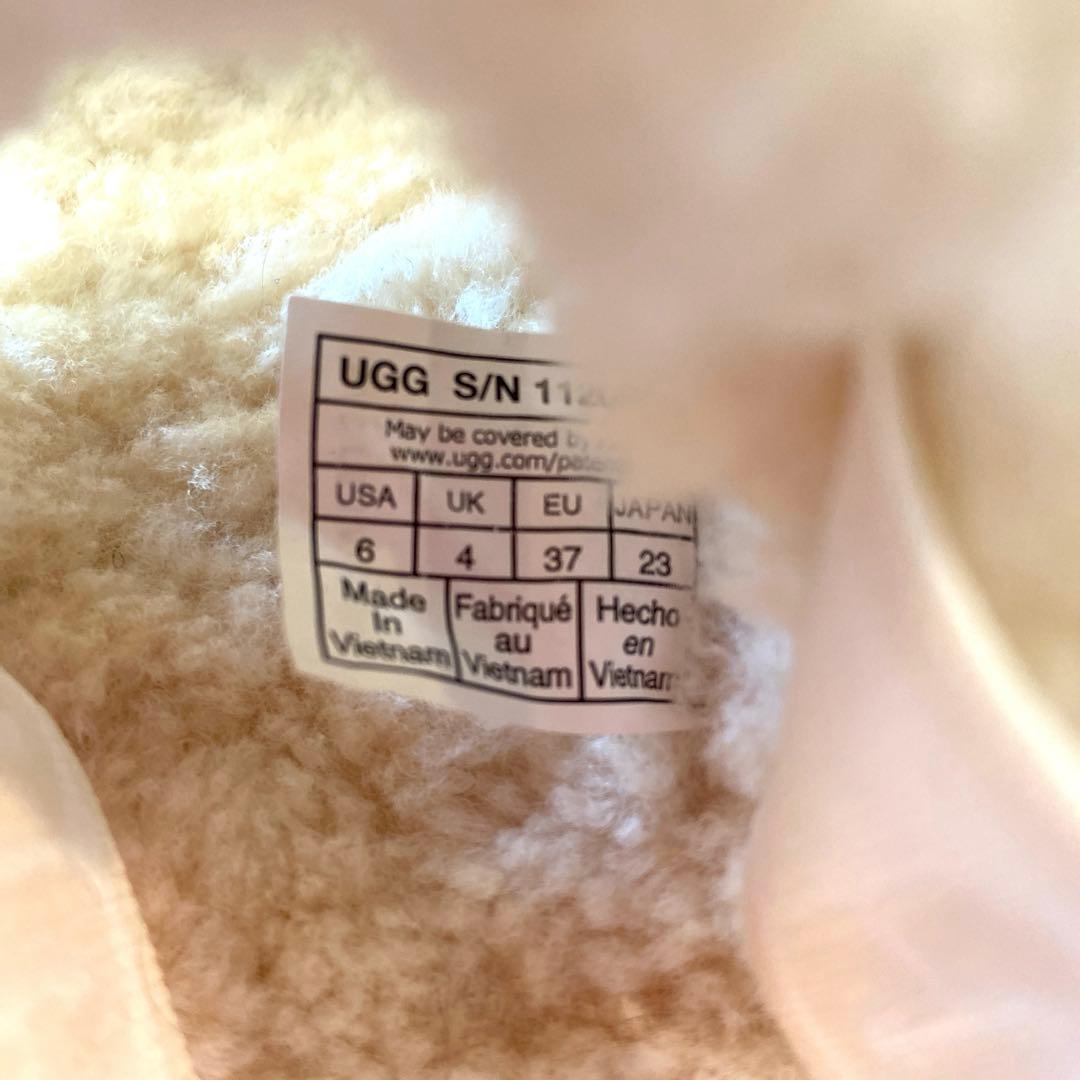 【美品】UGG オー フラッフィータ サンダル　ボア　23cm