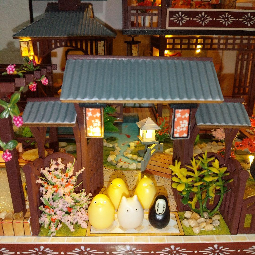 ドールハウス完成品【和風旅館】LEDライト、オルゴール、ケース、ミニフィギュア付