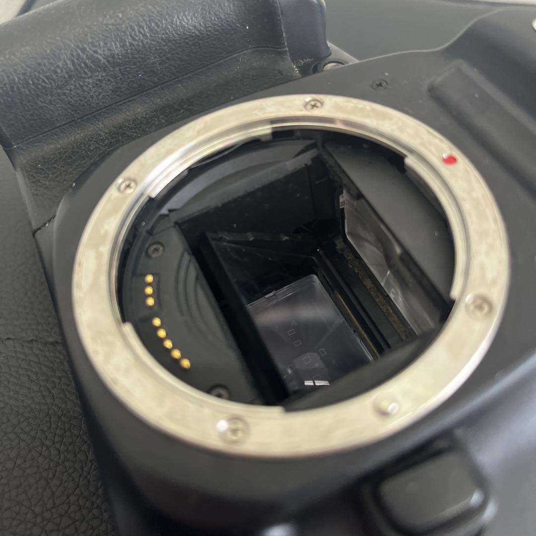 ジャンク品 cannon キャノン EOS 一眼レフフィルムカメラ レンズ付き