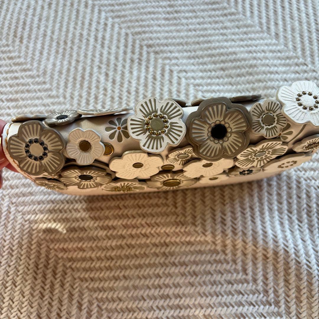 COACH ティーローズクラッチバッグ