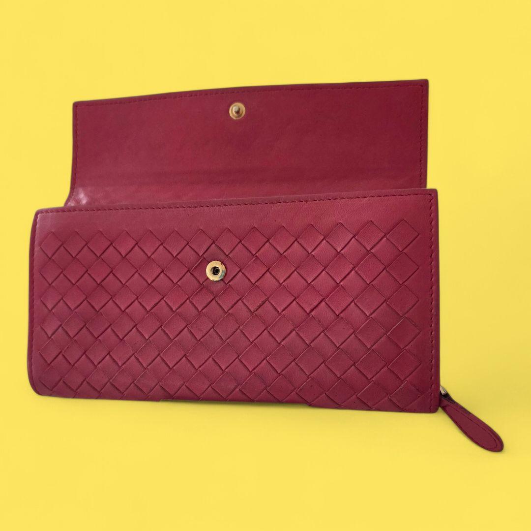 Bottega Veneta 赤 編み込み長財布