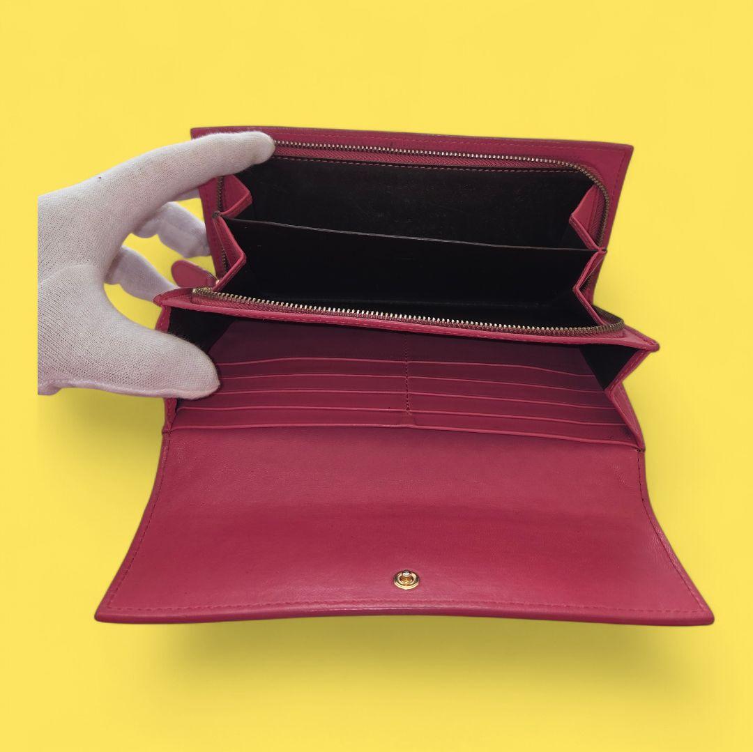 Bottega Veneta 赤 編み込み長財布