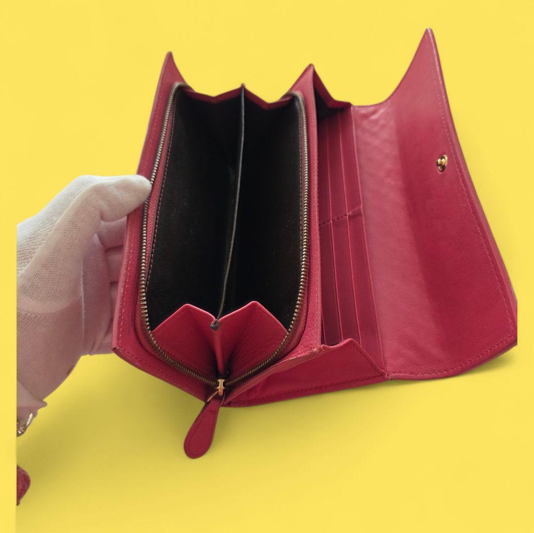 Bottega Veneta 赤 編み込み長財布