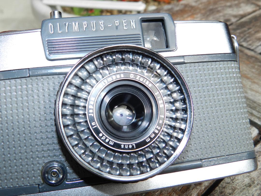 美品　Olympus Pen EE-2 コンパクトフィルムカメラ　即撮影可