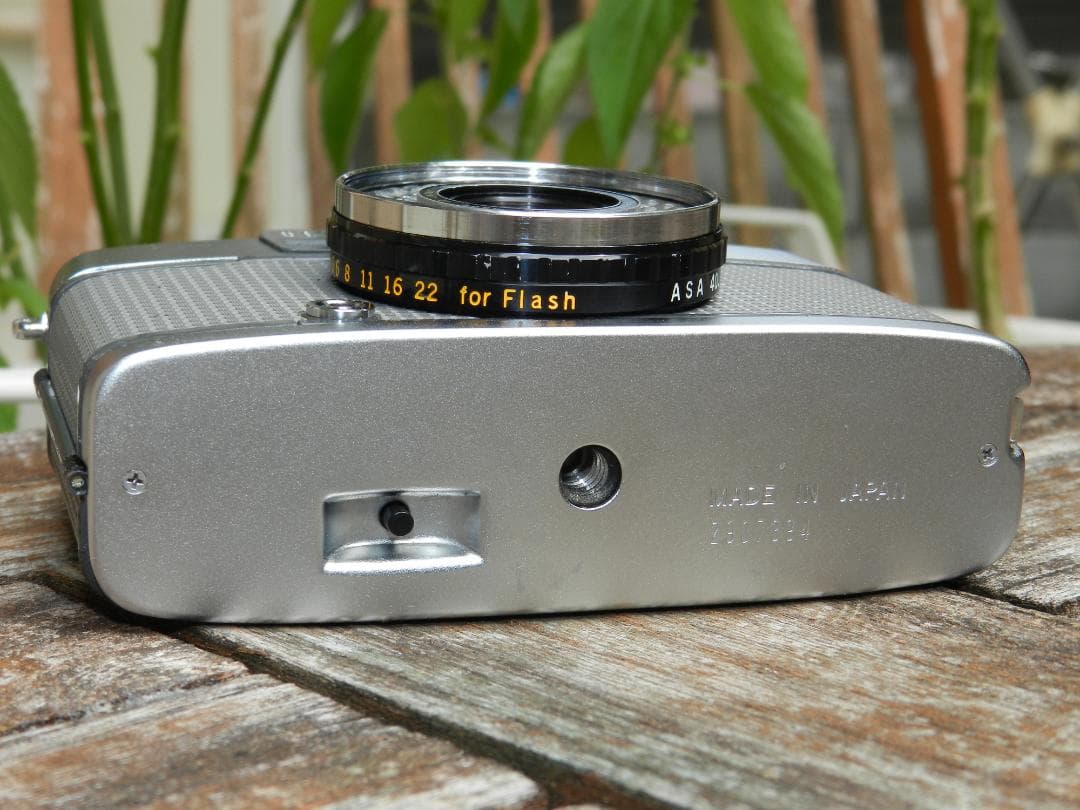 美品　Olympus Pen EE-2 コンパクトフィルムカメラ　即撮影可