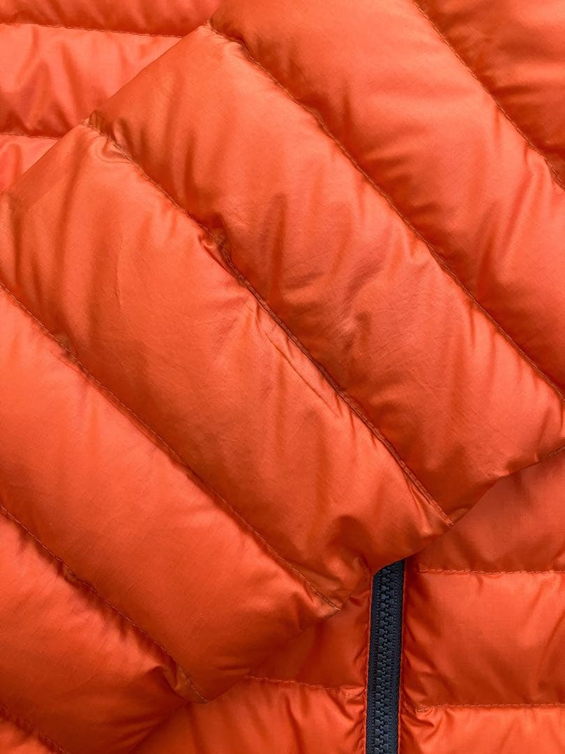 パタゴニア　ダウンセーター　Mサイズ　オレンジ