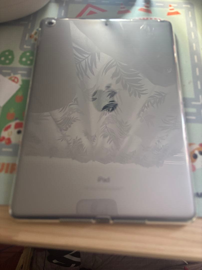 ②Apple iPad (第6世代) 32GB スペースグレー