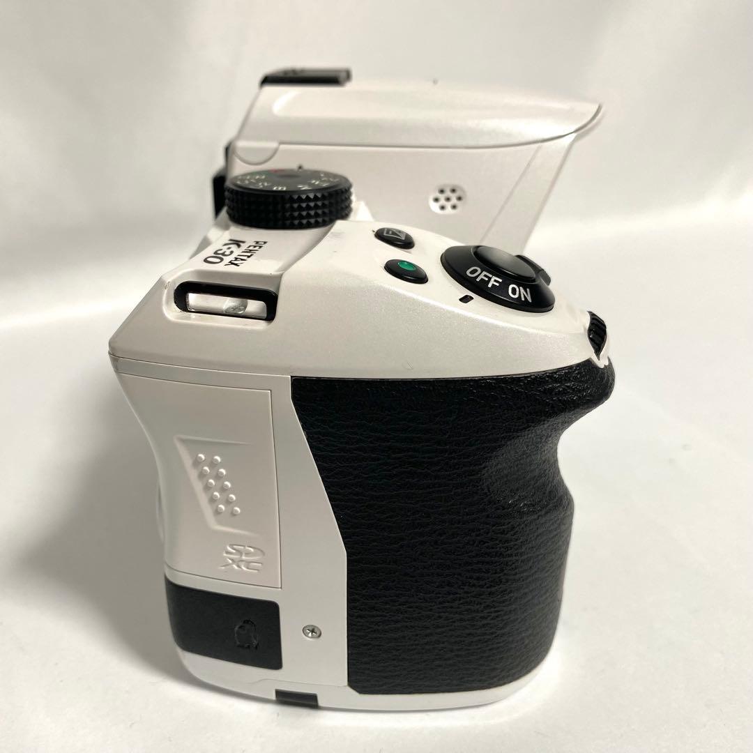 PENTAX デジタル一眼レフカメラ K30 ホワイト ボディ