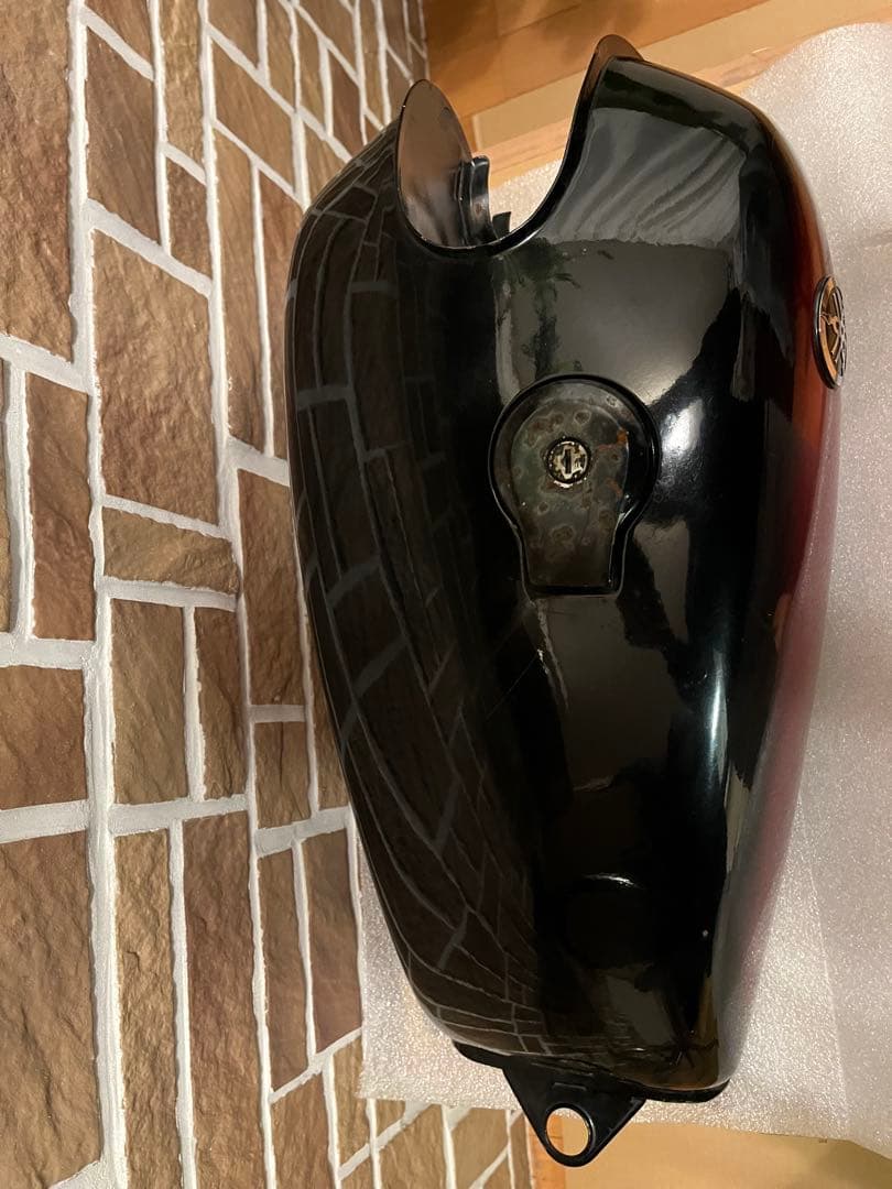 SR400 タンク　鍵付き