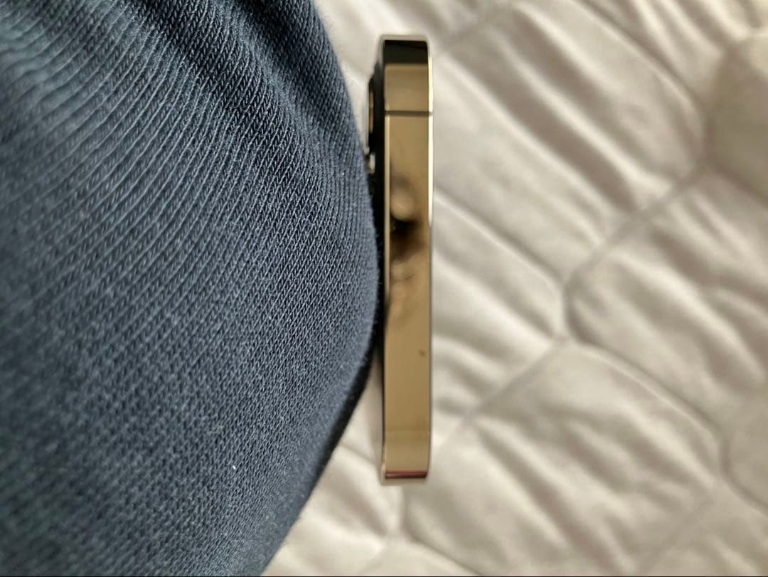 Apple iPhone 12 Pro ゴールド　本体