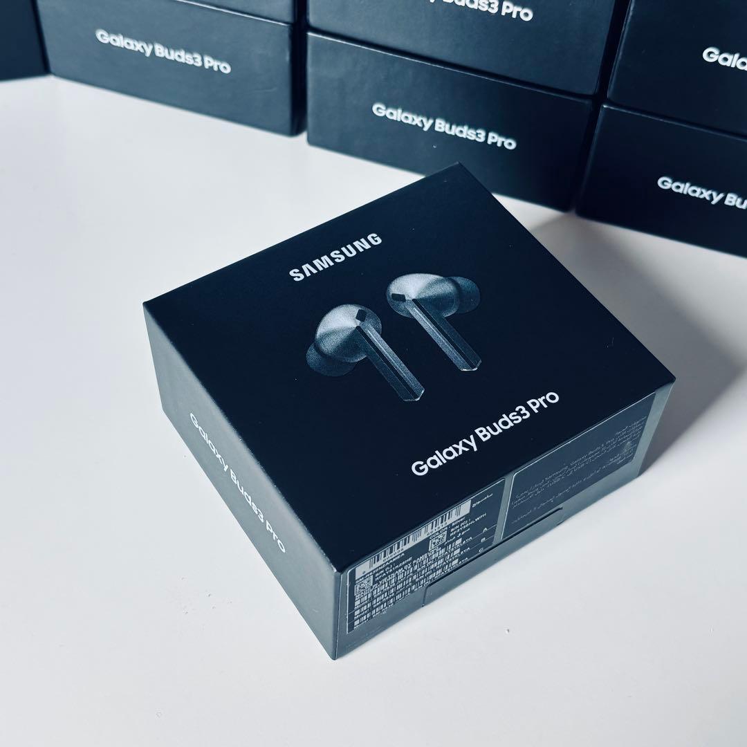 新品 Samsung Galaxy Buds3 Pro シルバー（ケース付き）