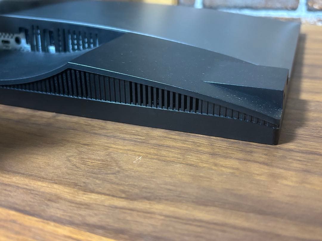 ② DELL U2720QM 27インチ 4Kモニター