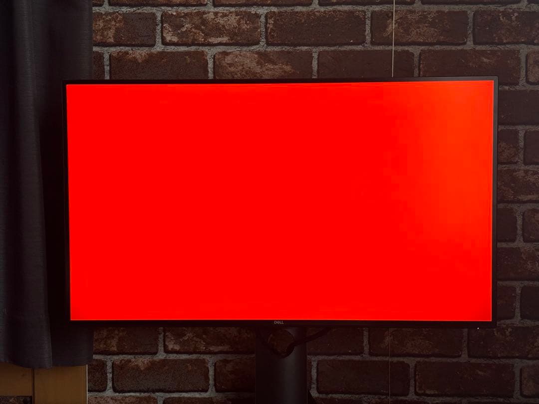 ② DELL U2720QM 27インチ 4Kモニター