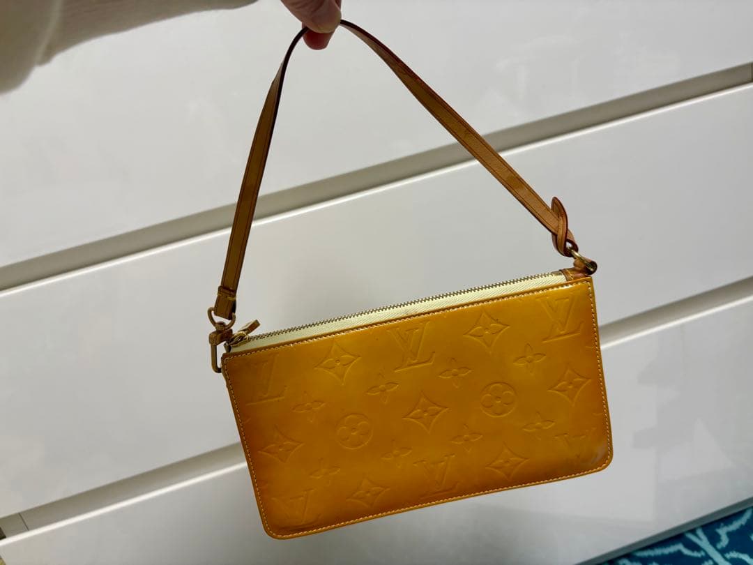 ルイヴィトン ヴェルニ レキシントン アクセサリーポーチ ショルダーバッグ