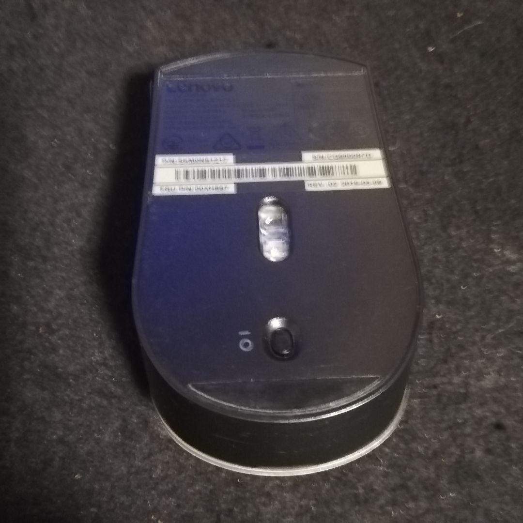 レノボ 超狭枠24吋 8世代 Core-i5 8G/512SSD/1THDD＠白