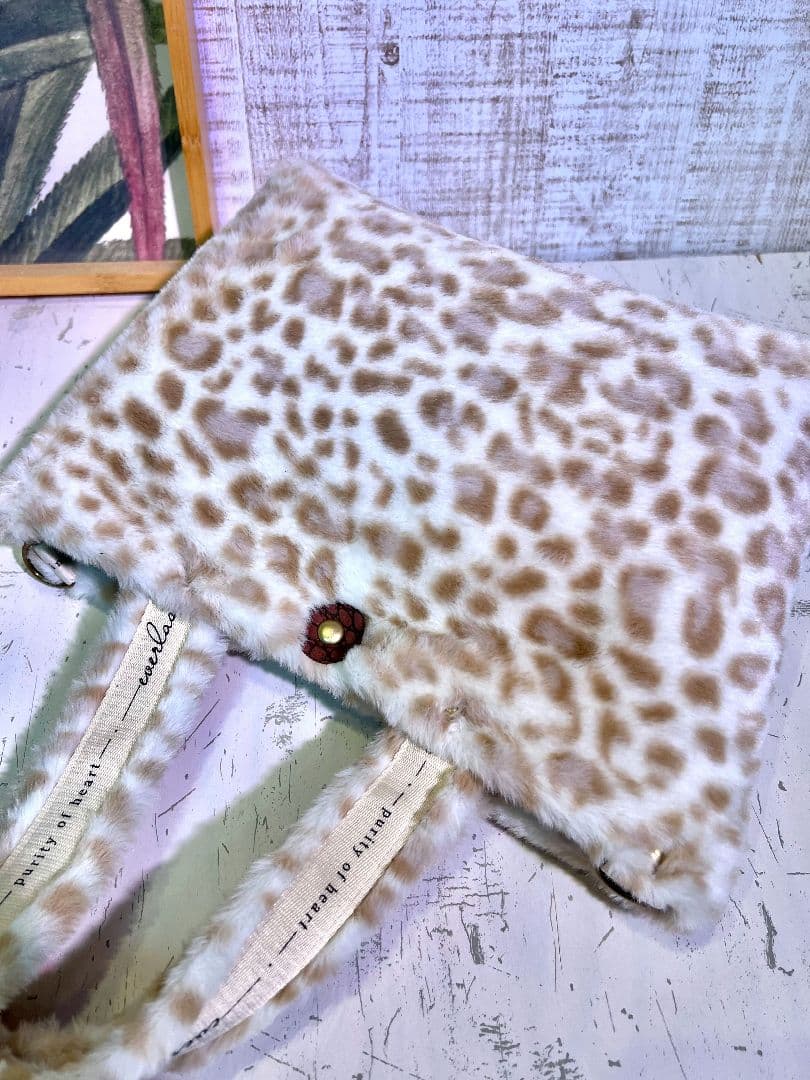 ロラライハリス♡アニマルファー生地♡刺繍のバッグ♡