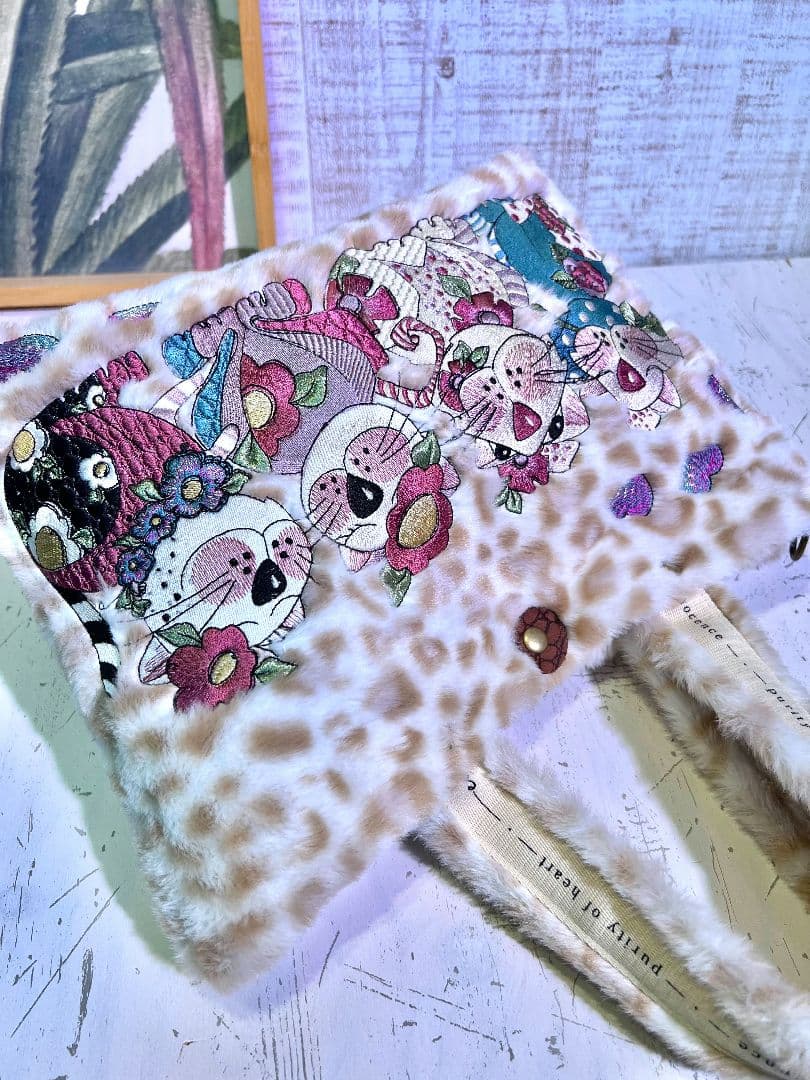 ロラライハリス♡アニマルファー生地♡刺繍のバッグ♡