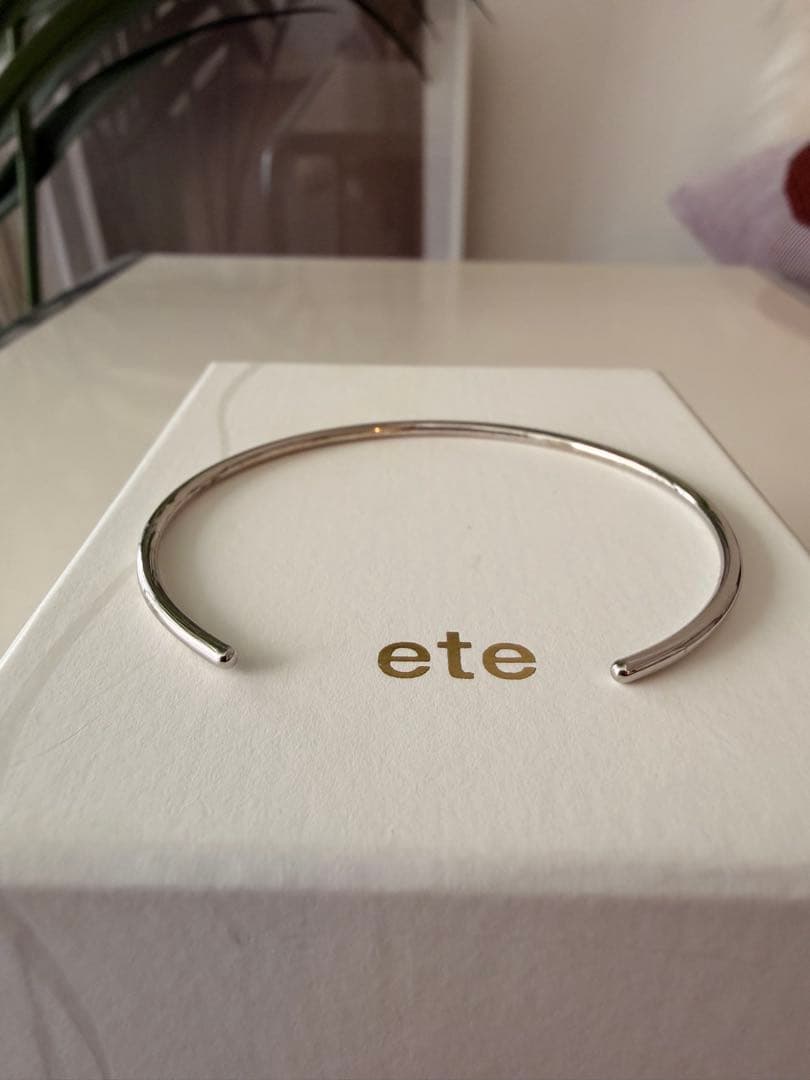 ete オブジェ シン バングル S プラチナム