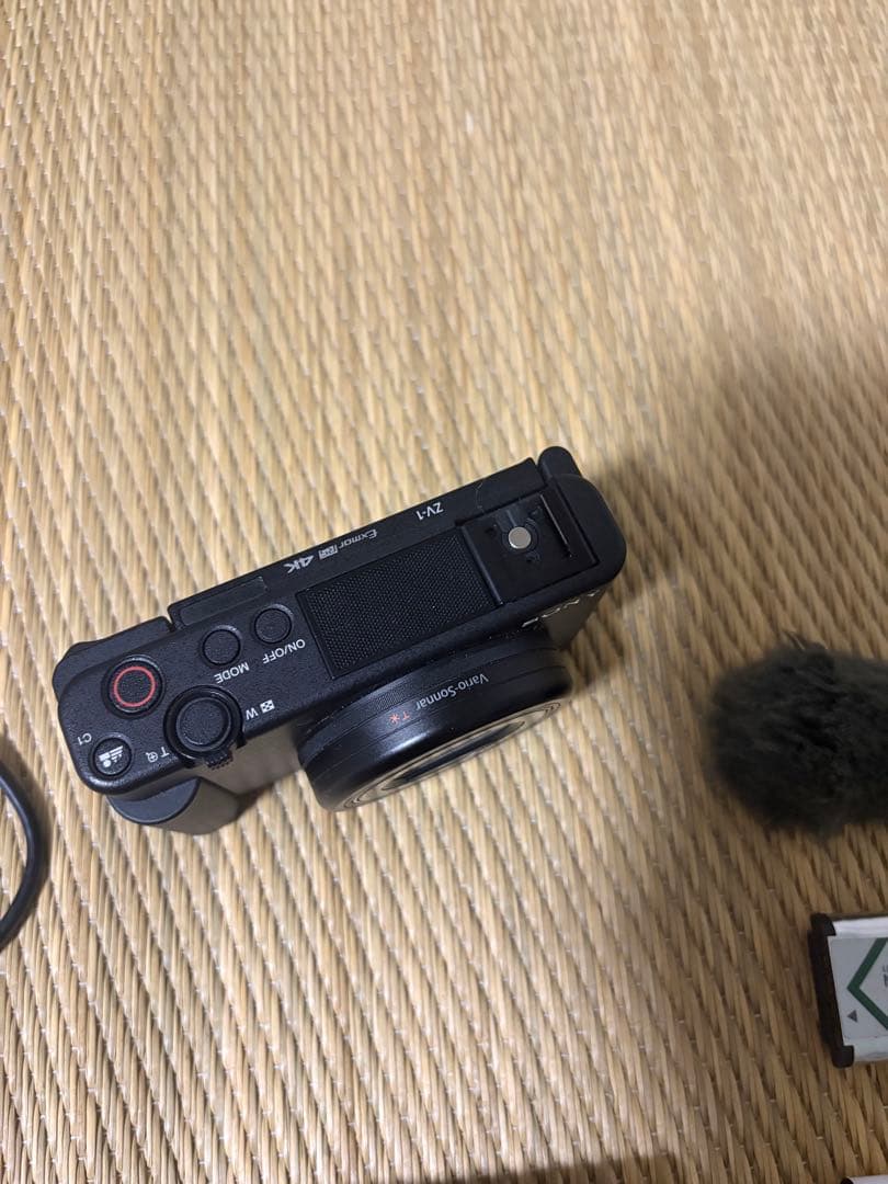 SONY ZV-1 本体＋バッテリー2個＋充電器／動作良好・少しキズあり