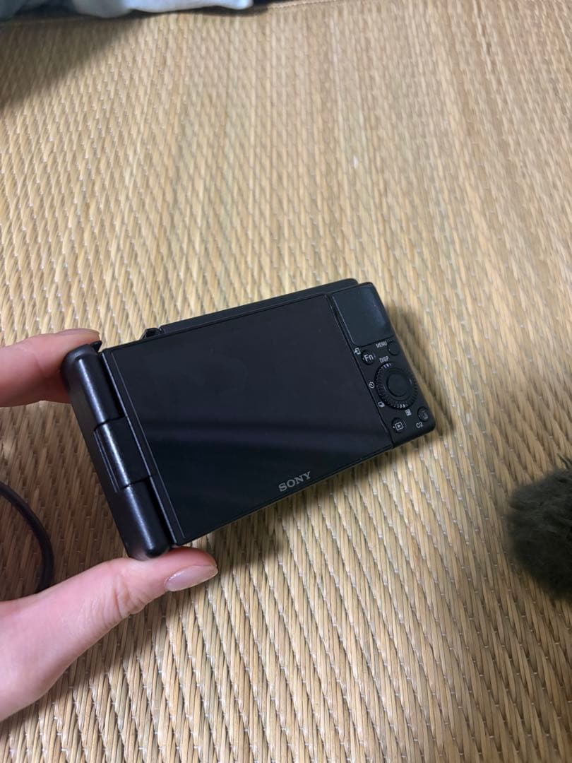 SONY ZV-1 本体＋バッテリー2個＋充電器／動作良好・少しキズあり