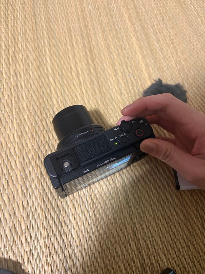 SONY ZV-1 本体＋バッテリー2個＋充電器／動作良好・少しキズあり