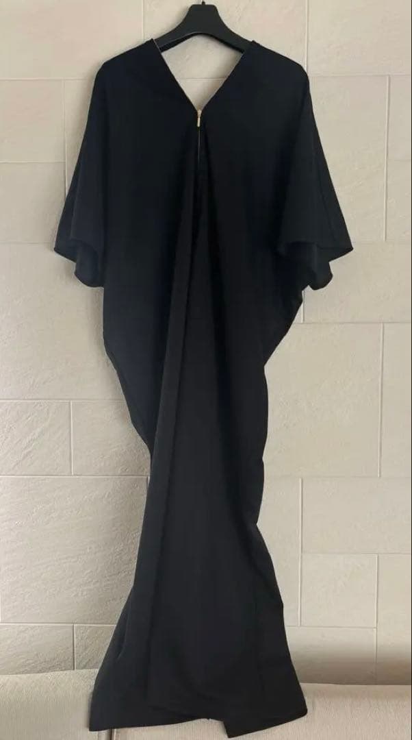 今期【新品タグ付】YAMADAYA ファスナーネックワンピース AgaBLACK