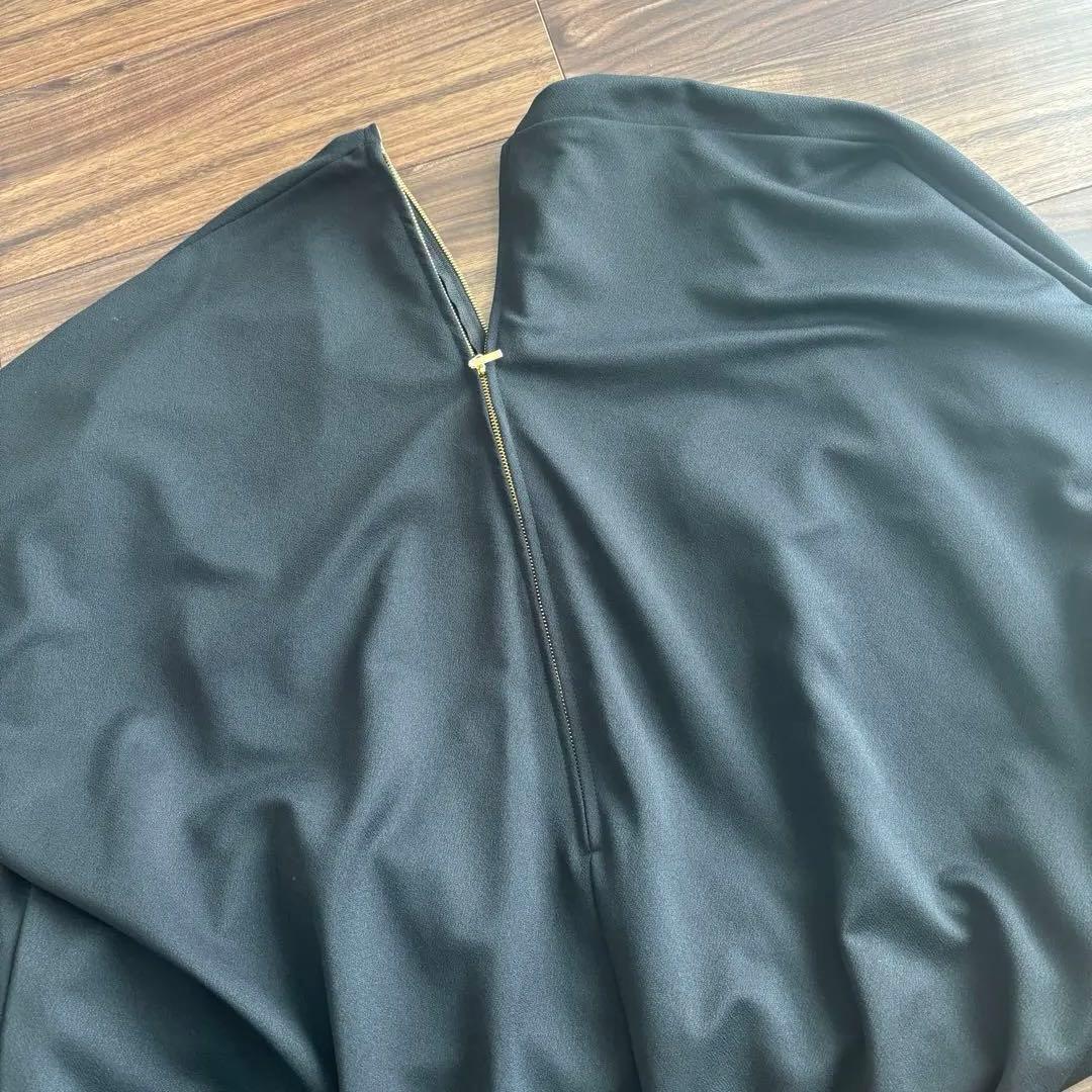 今期【新品タグ付】YAMADAYA ファスナーネックワンピース AgaBLACK