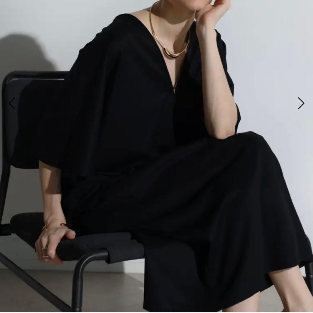 今期【新品タグ付】YAMADAYA ファスナーネックワンピース AgaBLACK