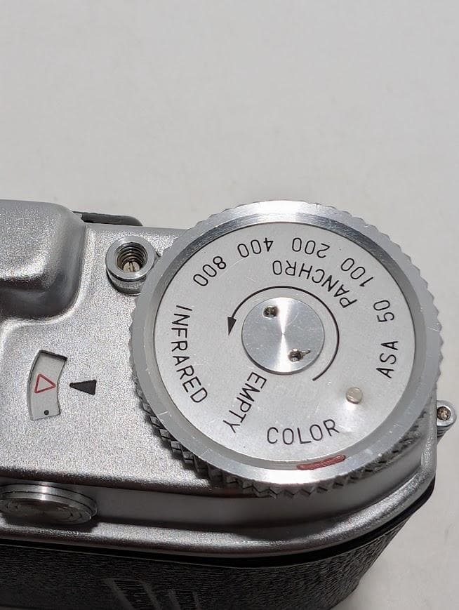 【整備品】小西六(KONICA) Pearl Ⅳレンジファインダーフィルムカメラ