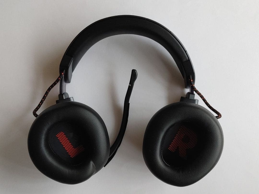 JBL Quantum 800 ゲーミングヘッドセット