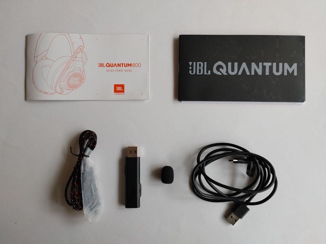JBL Quantum 800 ゲーミングヘッドセット