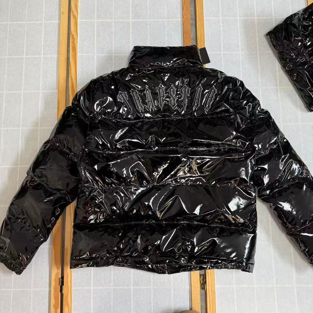 新品 TRAPSTAR 光沢ブラック ダウンジャケット Mサイズ y