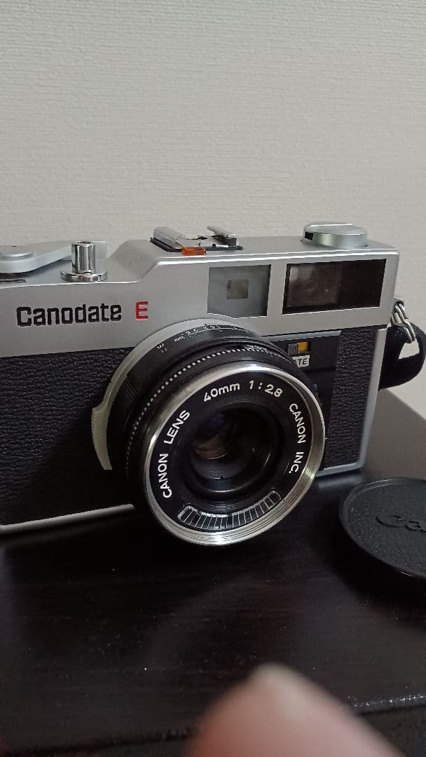キャノン　カメラ　canodate E 7　レンズ付き