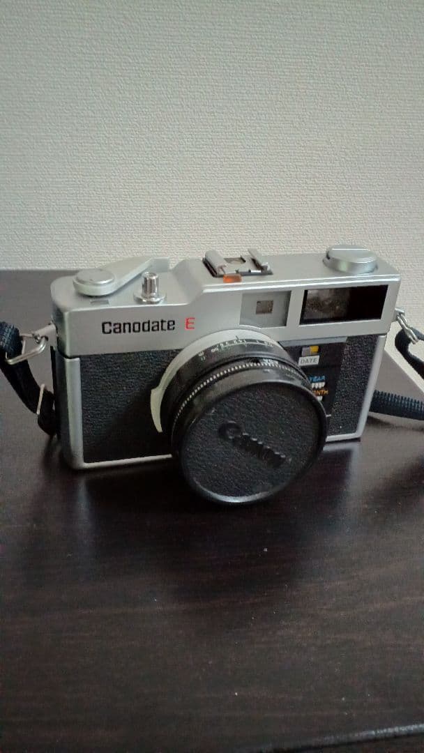 キャノン　カメラ　canodate E 7　レンズ付き