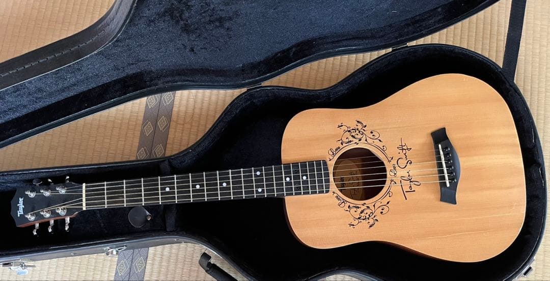 Taylor Swift シグネチャーアコースティックギター