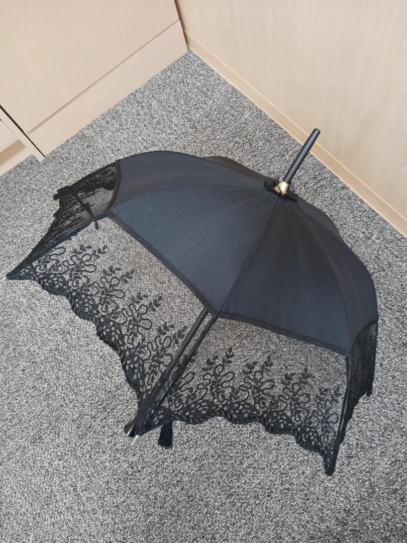 フランス製　レース黒長日傘 タッセル付き　未使用