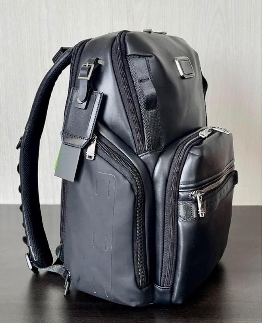 TUMI「サーチ」ファイバーレザーバックパック