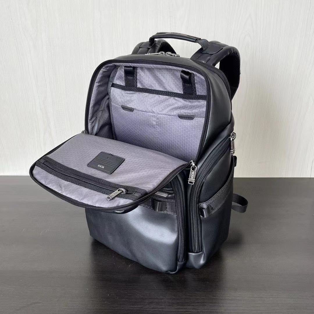 TUMI「サーチ」ファイバーレザーバックパック